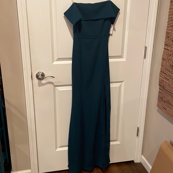 Windsor dark green floor length off the shoulder gown with slit - Picture 1 of 6